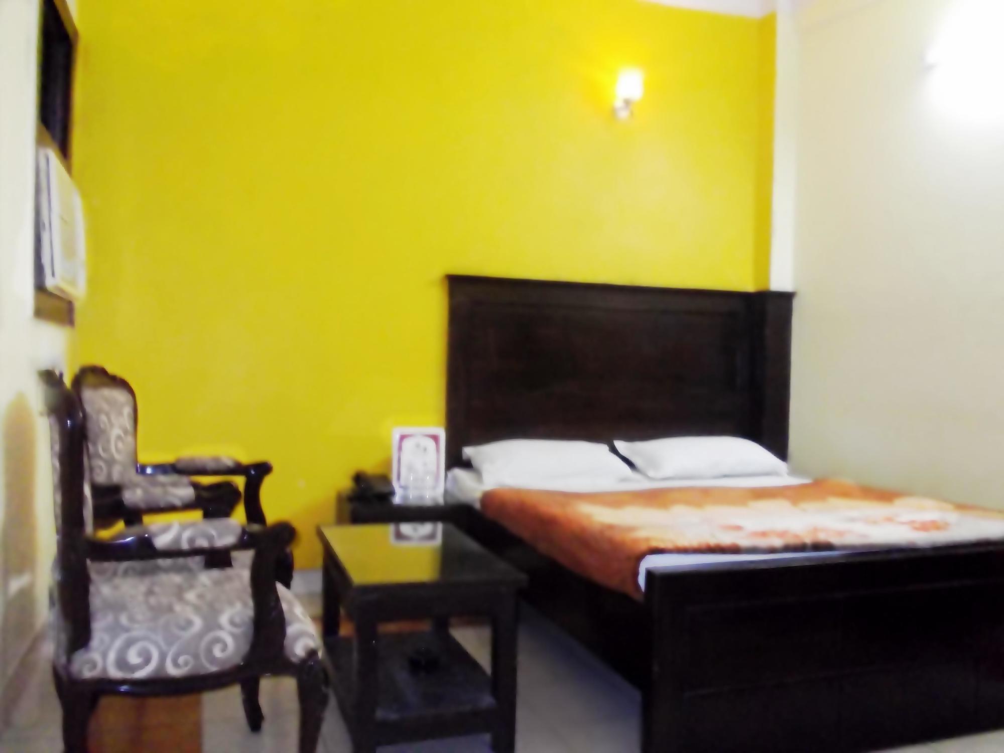 Hotel Shreeram Deluxe Új-Delhi Kültér fotó