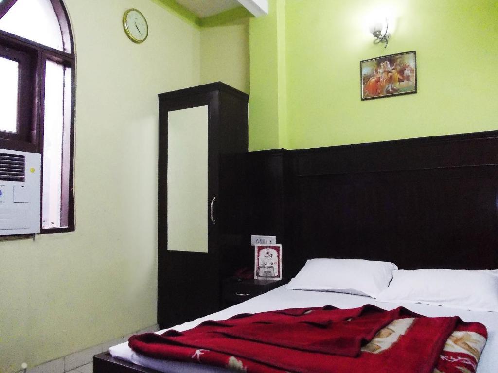 Hotel Shreeram Deluxe Új-Delhi Szoba fotó